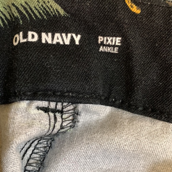 Old Navy Pixie ankle safari Jean size 6 - Picture 7 of 7